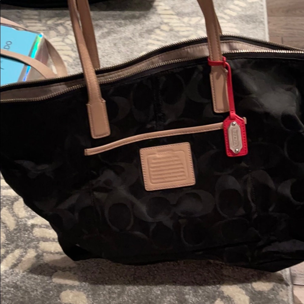 Coach Shoulder Bag - Picture 2 of 3